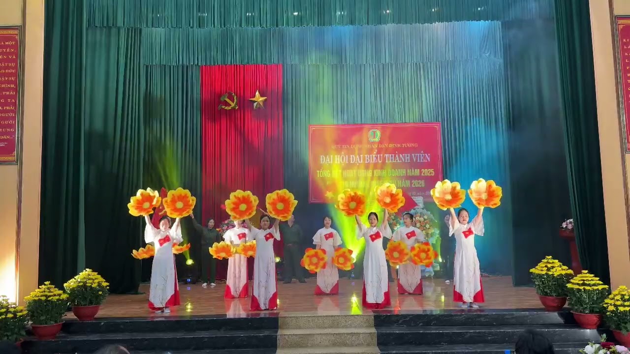 Cây nhà lá vườn chúc mừng Đại hội QTDND Định tường tổng kết năm 2025 và Phương hướng năm 2026.