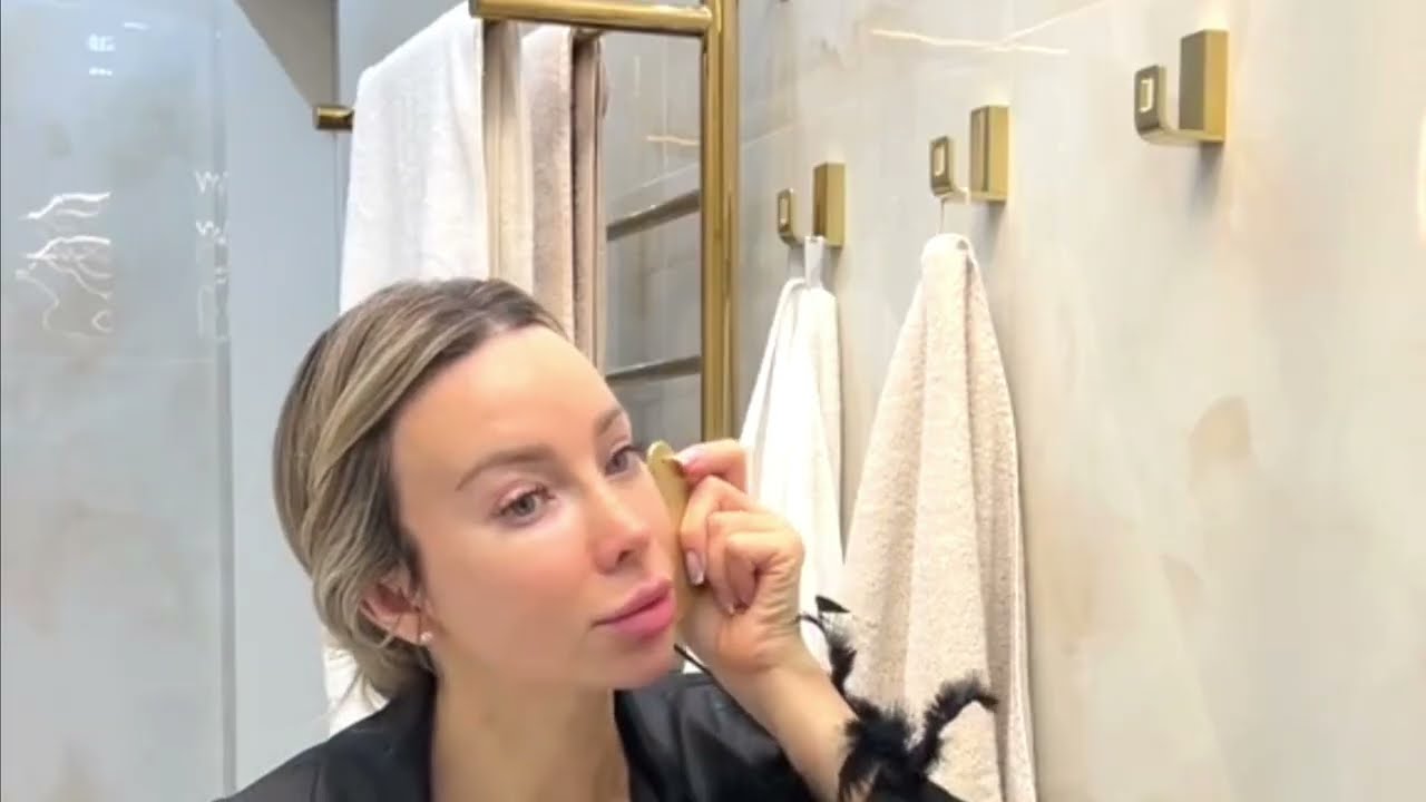 Transparent Clean: Floor Revival with Veronica for a Fresh Shine!