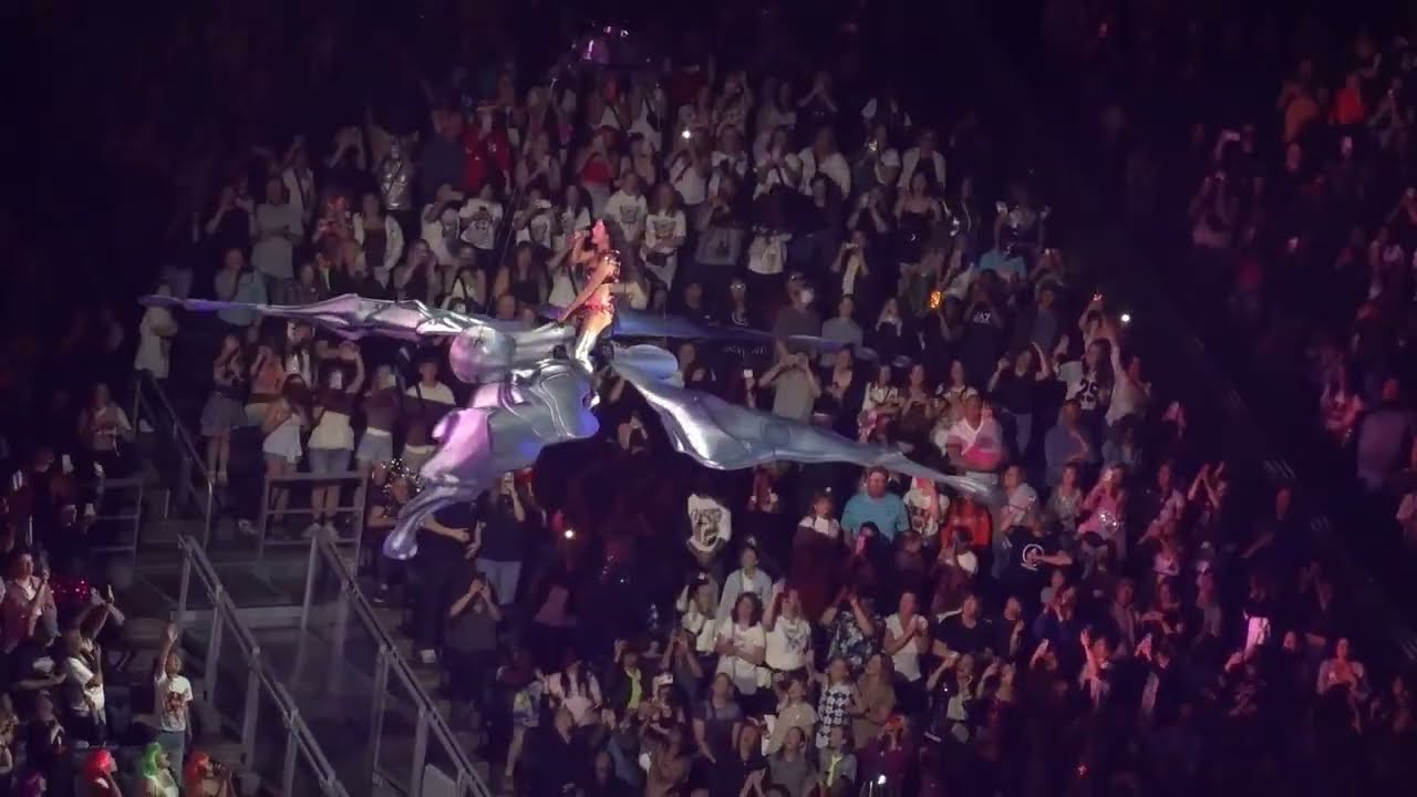 Katy Perry - Lifetimes Tour (Feat. Rebecca Black)