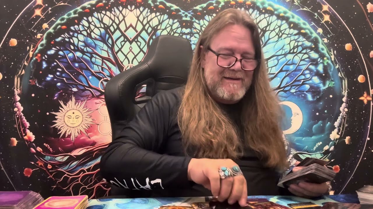 #CANCER ❤️Your Love & Money Cards!💰End Of August Brings Your Big Shift! 🤗 Hang On!