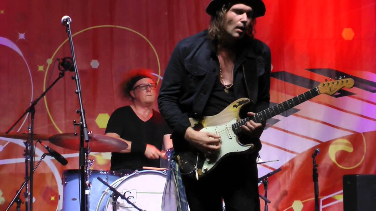 Philip Sayce AS THE YEARS GO PASSING BY Jeff Healey Montreal Jazz Festival Canada 2015