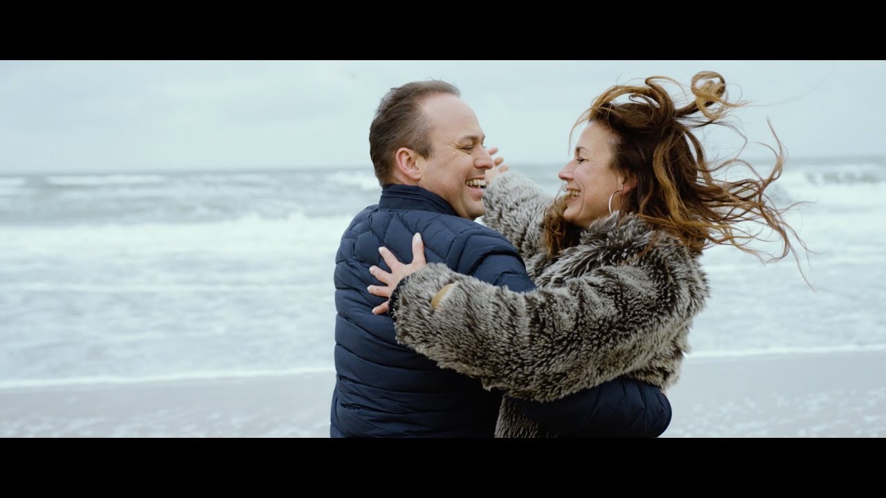 KOM NU MAAR IN M'N ARMEN - Frans Bauer - Officiële Videoclip