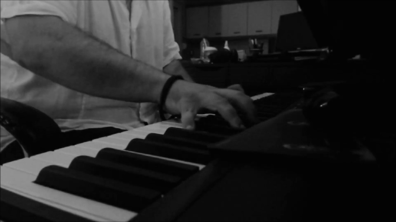 ΟΛΗ Η ΖΩΗ ΜΟΥ - Γιάννης Πάριος (SOLO PIANO) By Chris Sitaridis