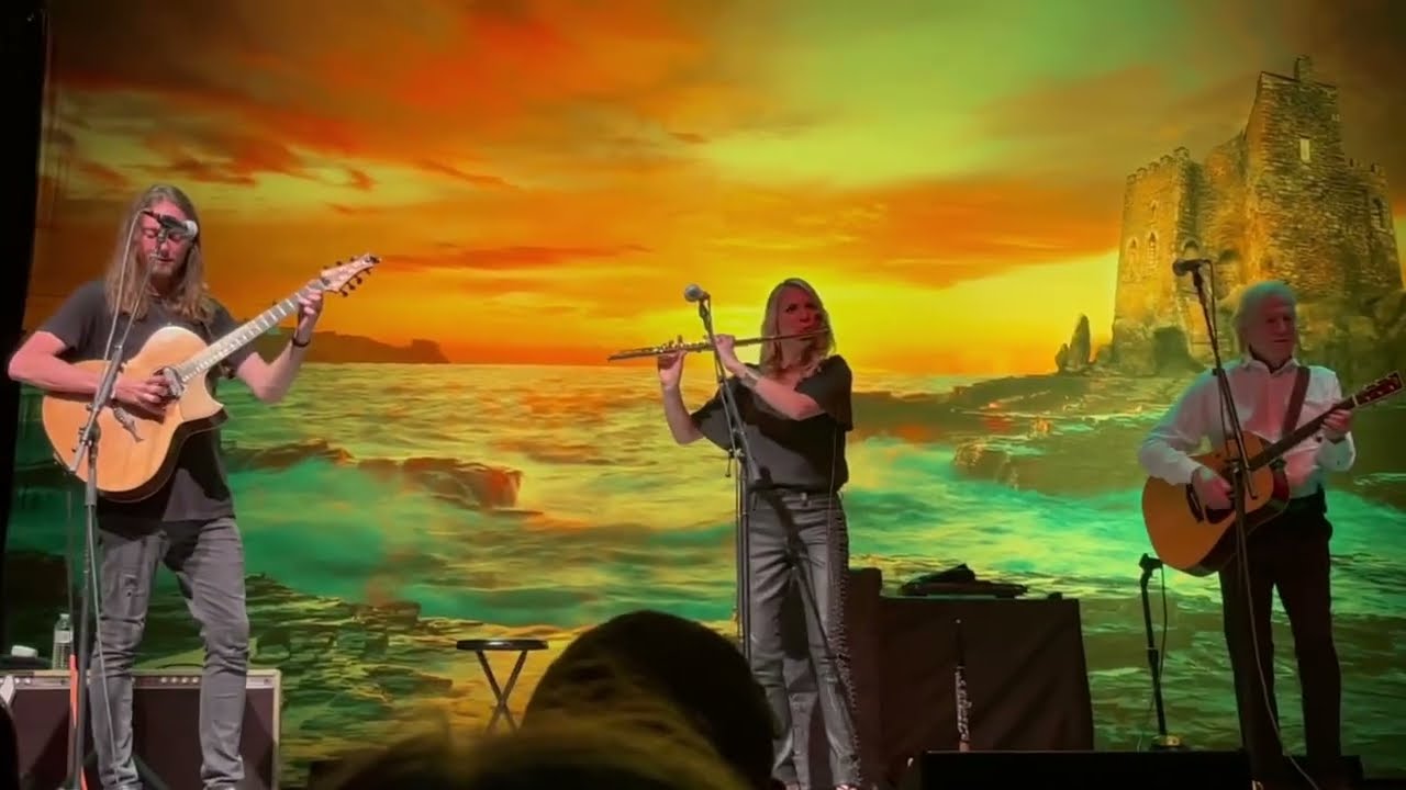 JUSTIN HAYWARD Performs HOPE AND PRAY Moody Blues Cover at Plaza Live in Orlando FL October 14, 2021