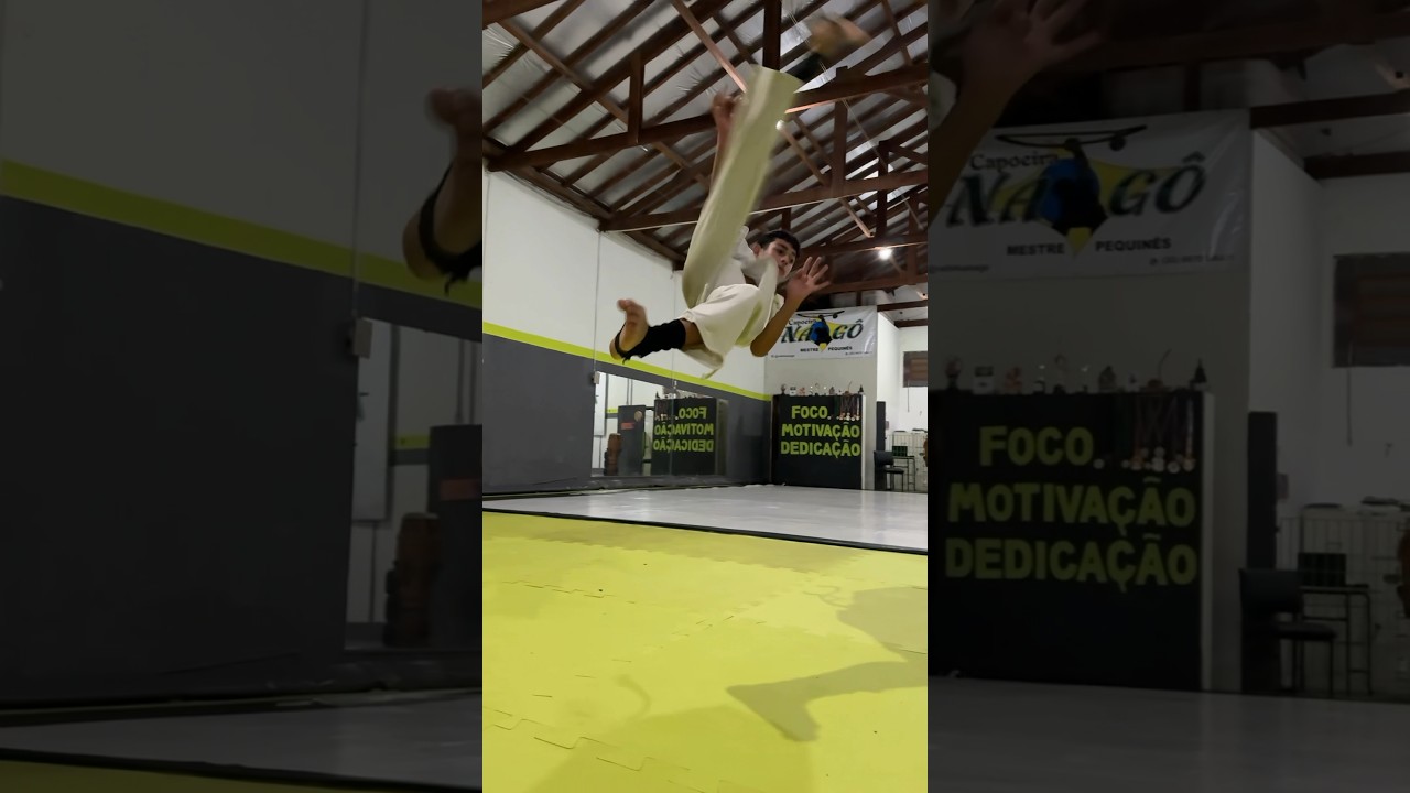 Parafuso 🙅🏾&zwj;♂️👊🏽 #capoeira #for&ccedil;a #dance #capoeiralove #capoeiranago