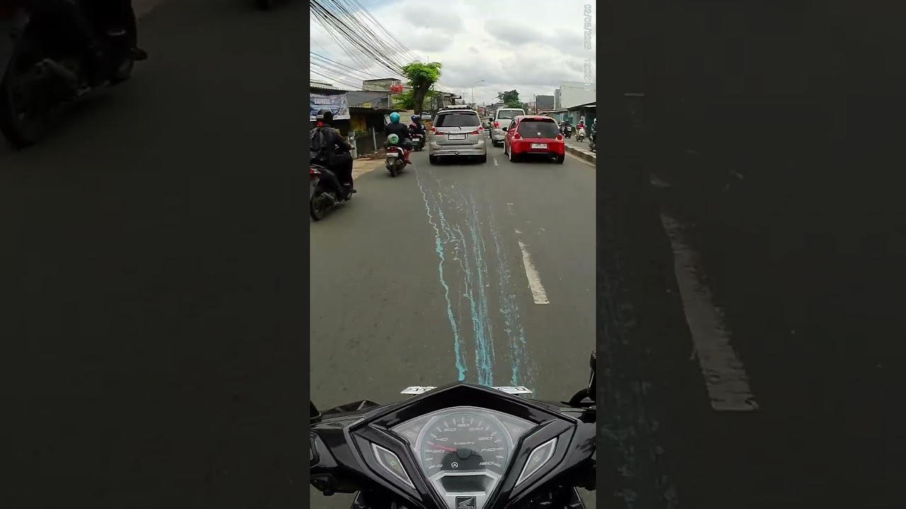 Cover sedia aku sebelum hujan ,Idgitaf .( lagi santai ,kaya di pantai )