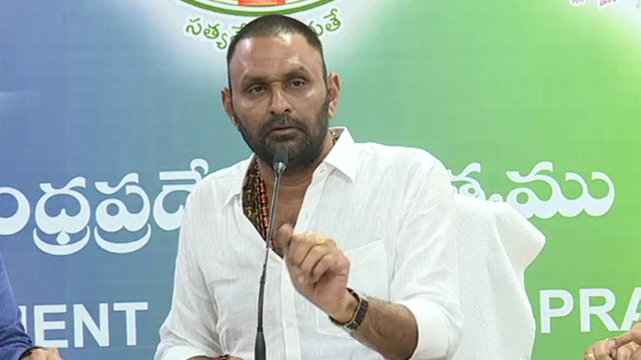 AP Minister Kodali Nani on Quality Rice Distribution || Vijayawada