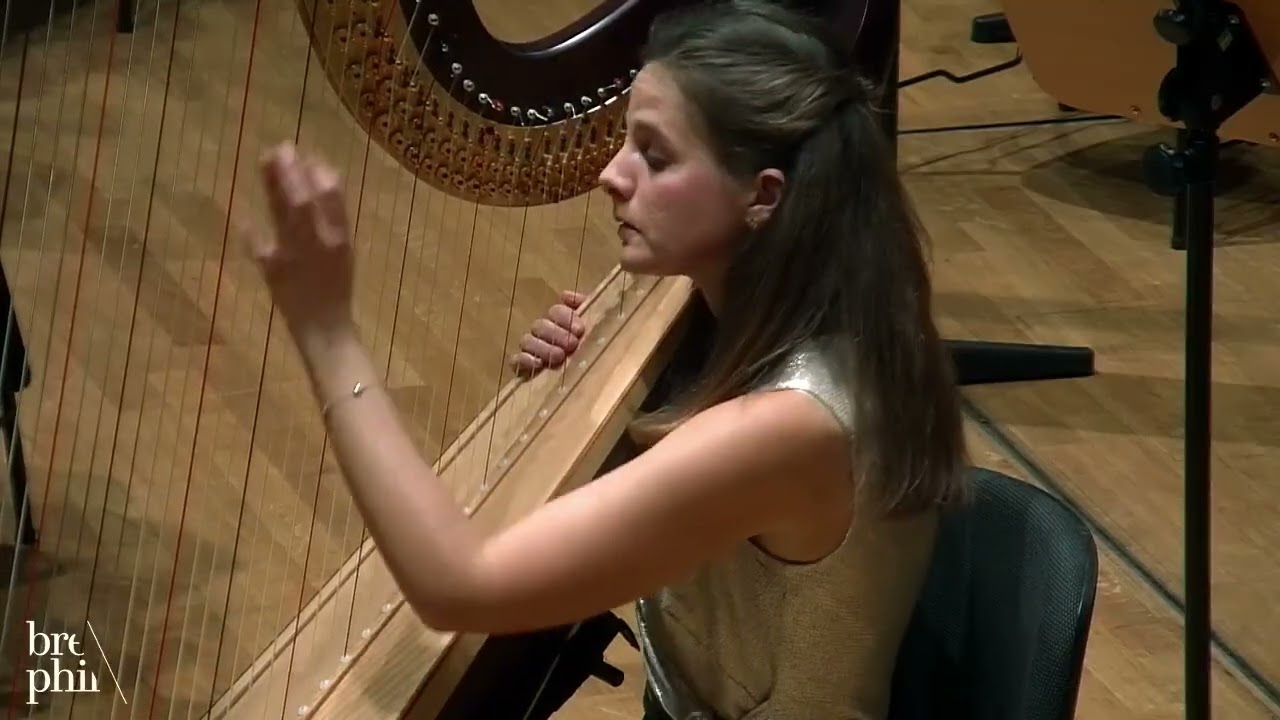 Claude Debussy, Danse sacrée et danse profane // Amandine Carbuccia, harp