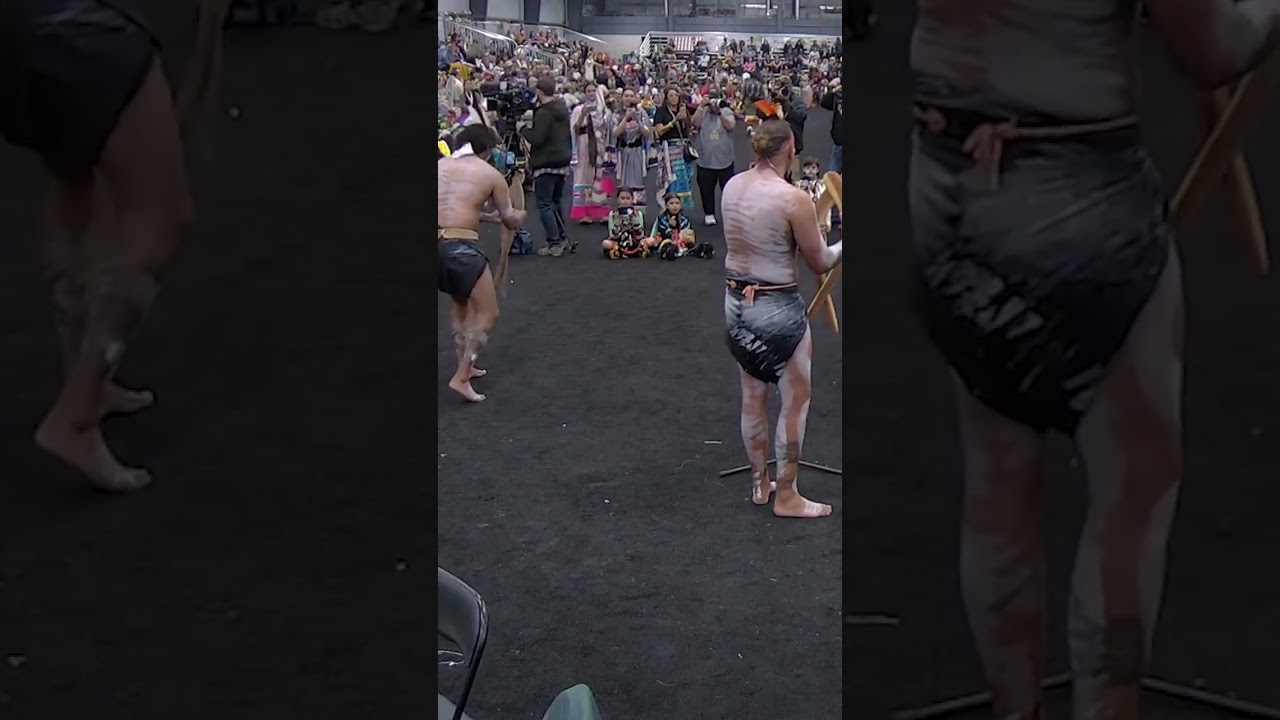 Australian Aboriginal Dancers - Powwows.com #SHORTS