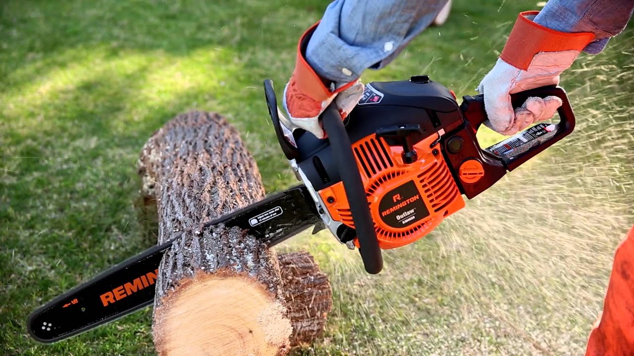 How to Safely Operate Your Gas Chainsaw