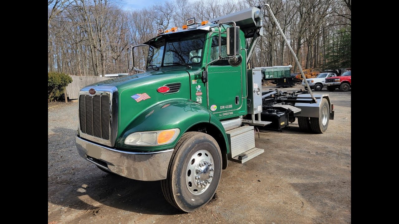 PETERBILT 337 SA HOOKLIFT