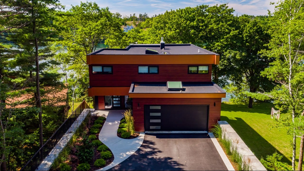Real Estate drone video of 1039 Belmont on the Arm, Halifax Nova Scotia