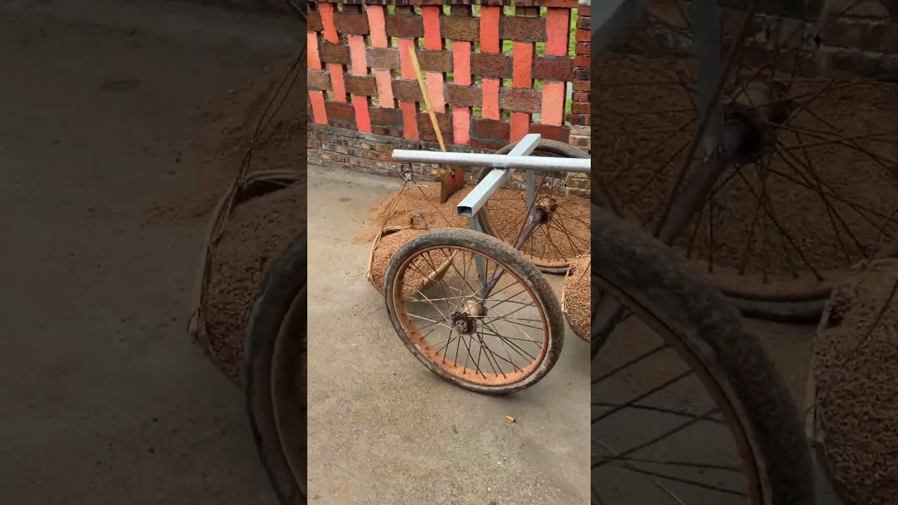 Creative DIY: Metal Pipe + Bicycle Wheels - Homemade Soil Hauling Handcart