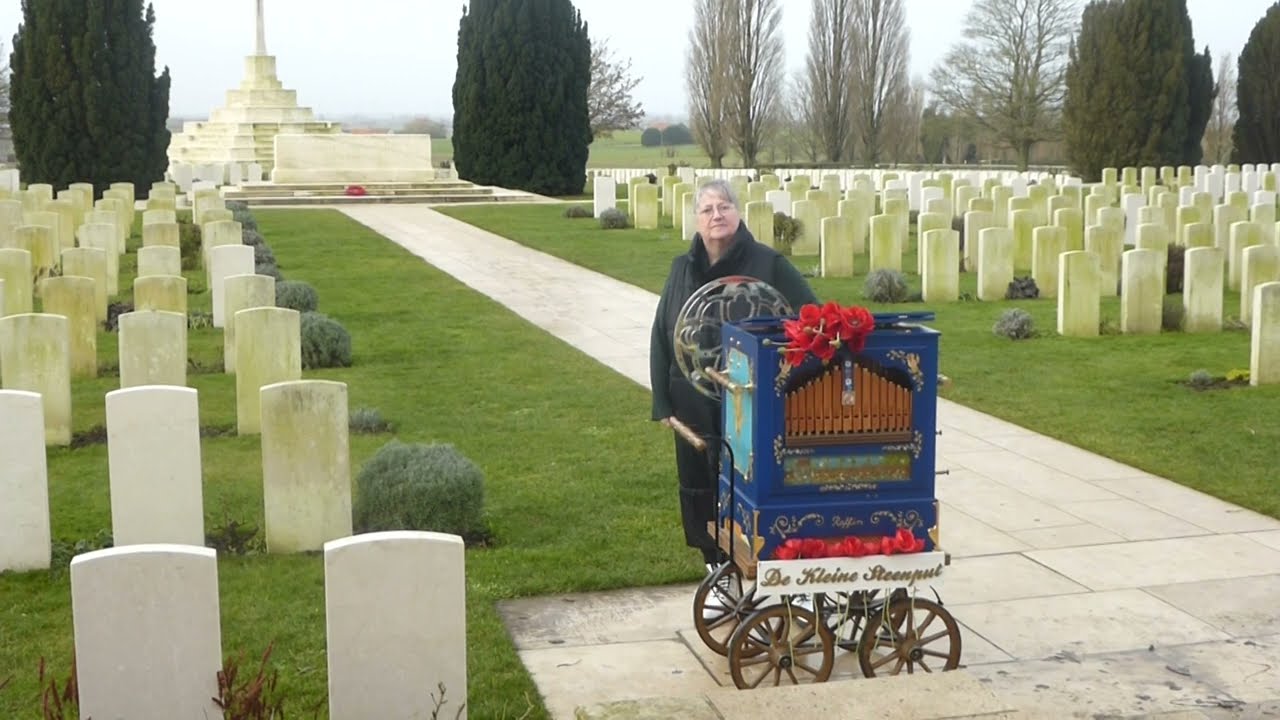 2023/11 Tyne Cot Cemetery, Memorial wall, Stone of Rememberance, Cross of Sacrifice