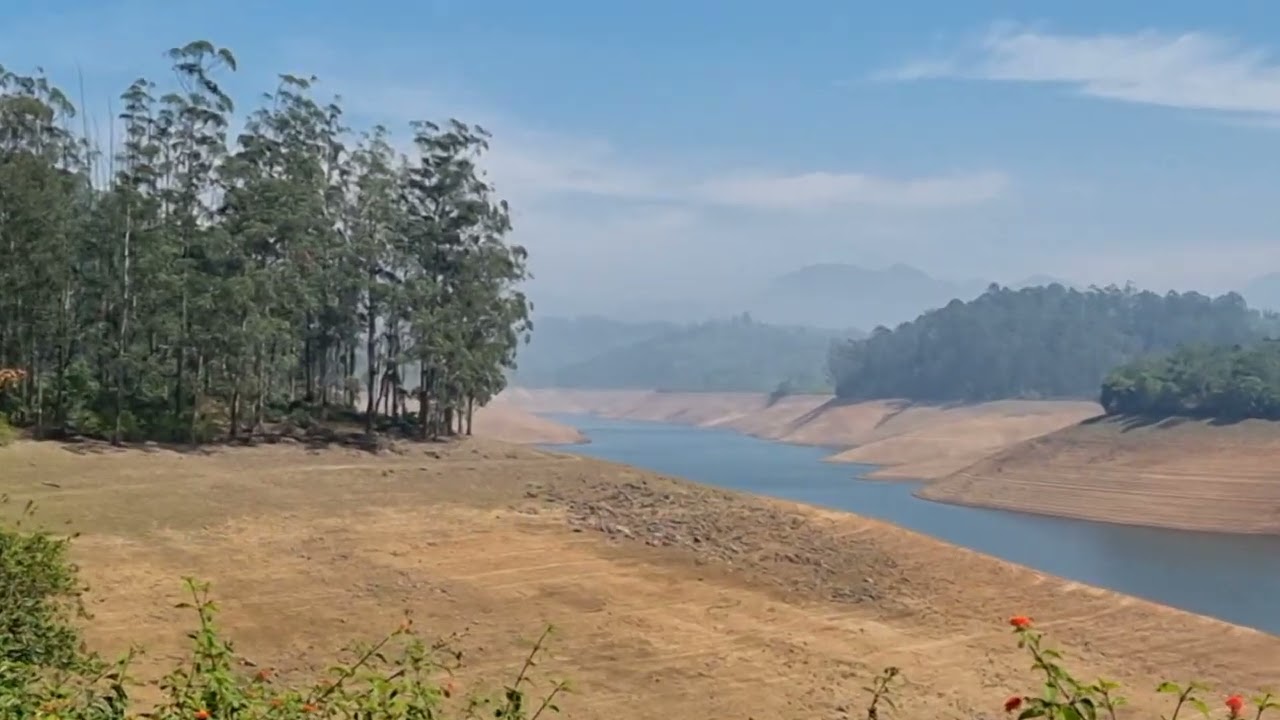 Sholayar Dam Water #valparai #sholayardam #water #mountains