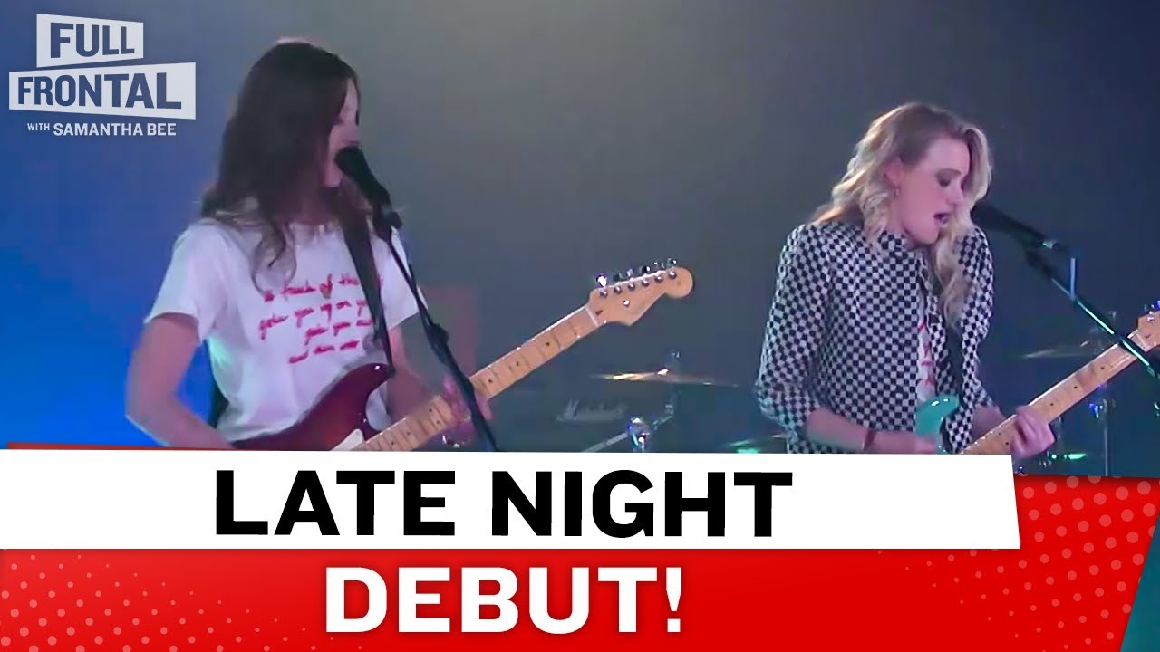 Sister Duo Aly & AJ Perform Listen!!!