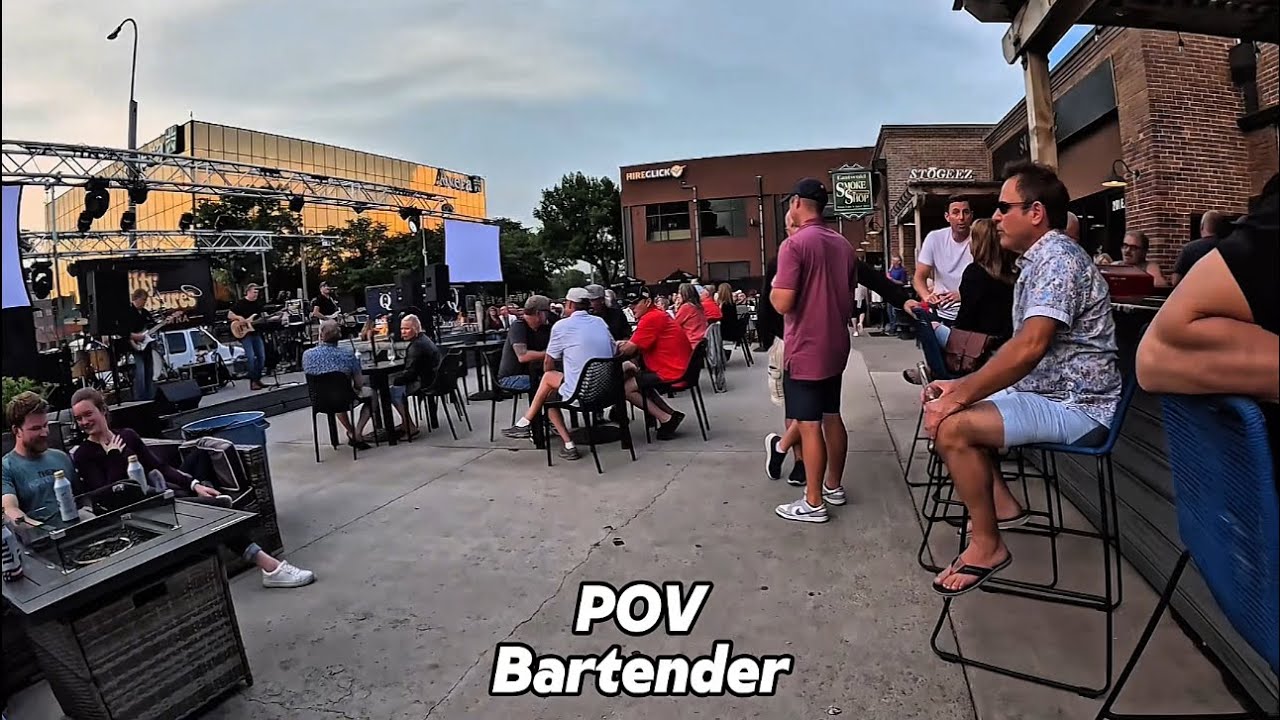 Conversations between Bar Staff