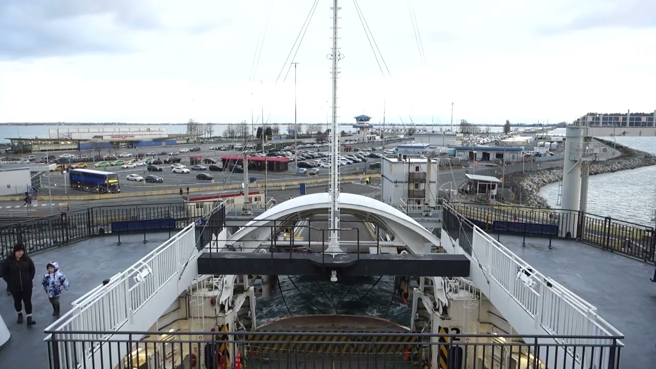 BC Ferries MV Salish Eagle Departing Tsawwassen Terminal on December 27th 2025