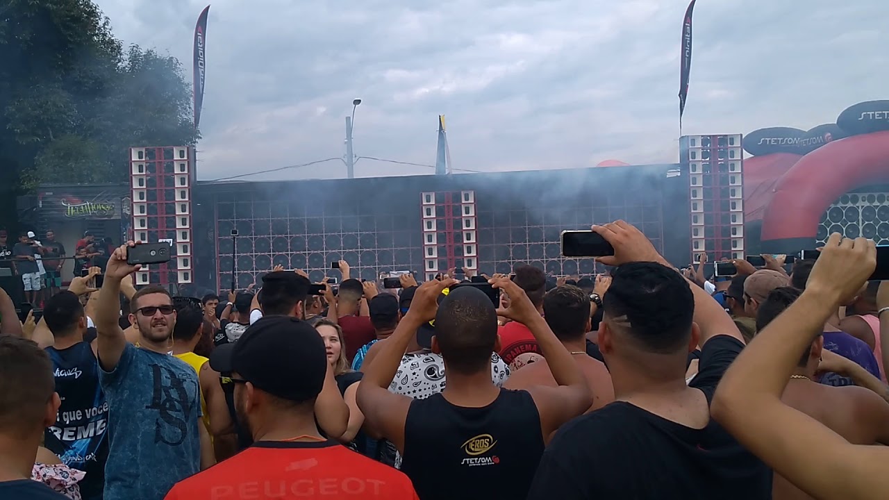 Abertura carreta treme treme