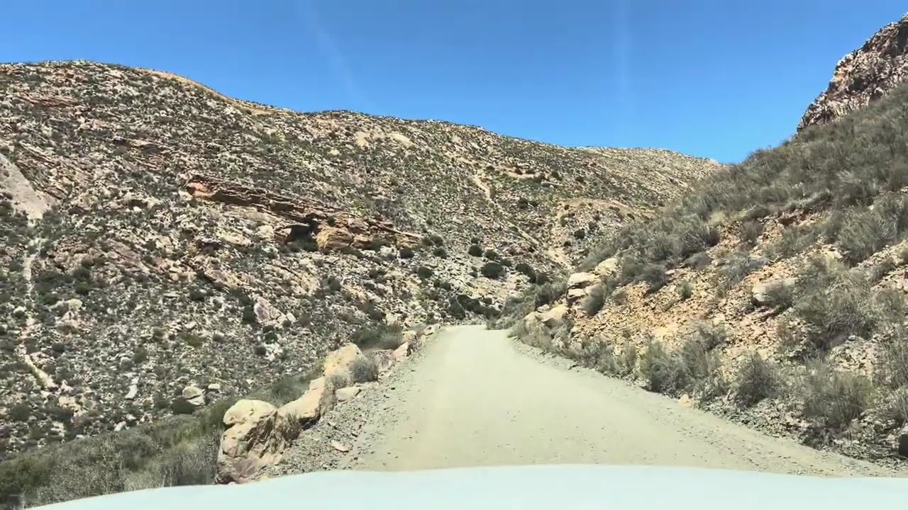 Driving Swartberg Pass to Gamkaskloof &ldquo;Die Hel&rdquo; Part 1 (Dash View)