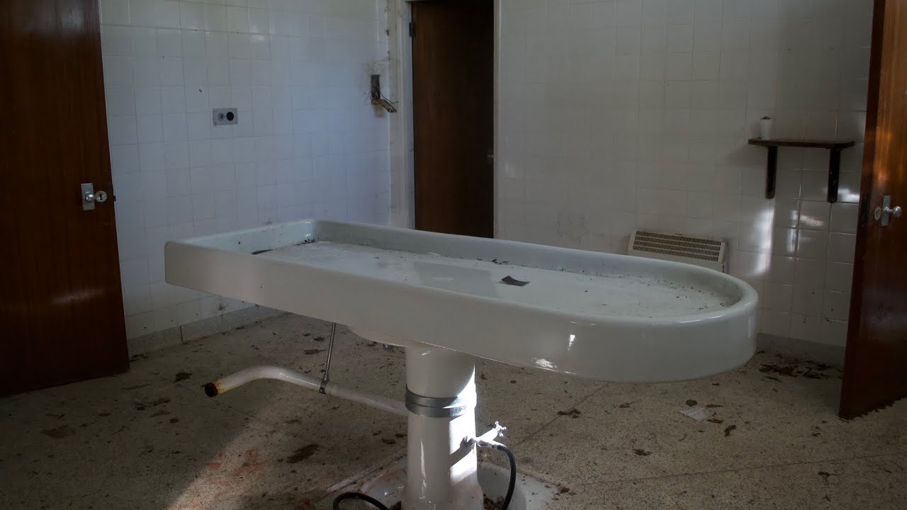 EXPLORING ABANDONED HOSPITAL and MORGUE 😮🔥
