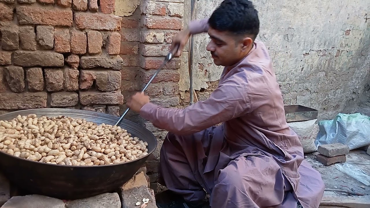momfsli kese pakate hain | Abdull Qayoom Mumfali Walla