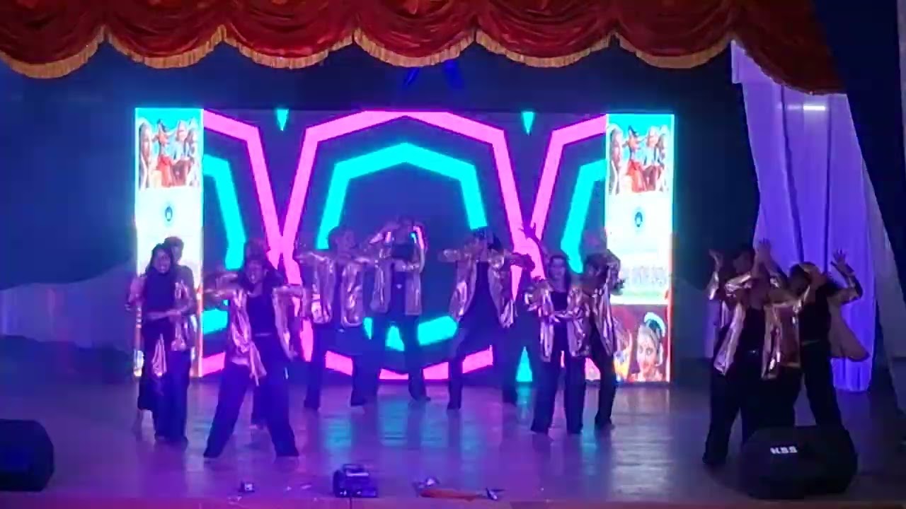 Amrutha Public School Annual Day senior girls dance 💃✨| #annualday #dance #cinematicdance 