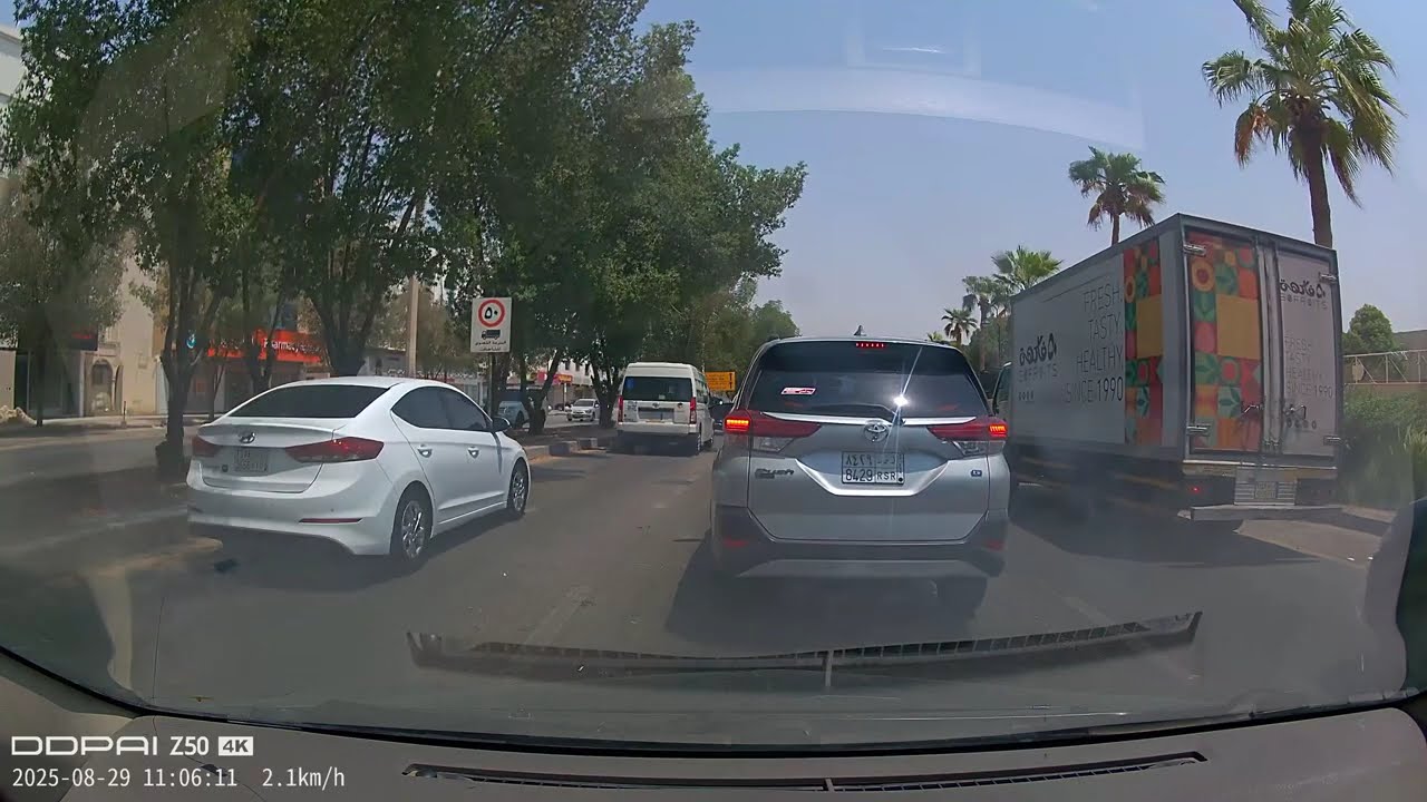 20250829 - قيادة بدقة 4K باستخدام كاميرا DDPAI Z50 في الرياض، لقطات أمامية وخلفية