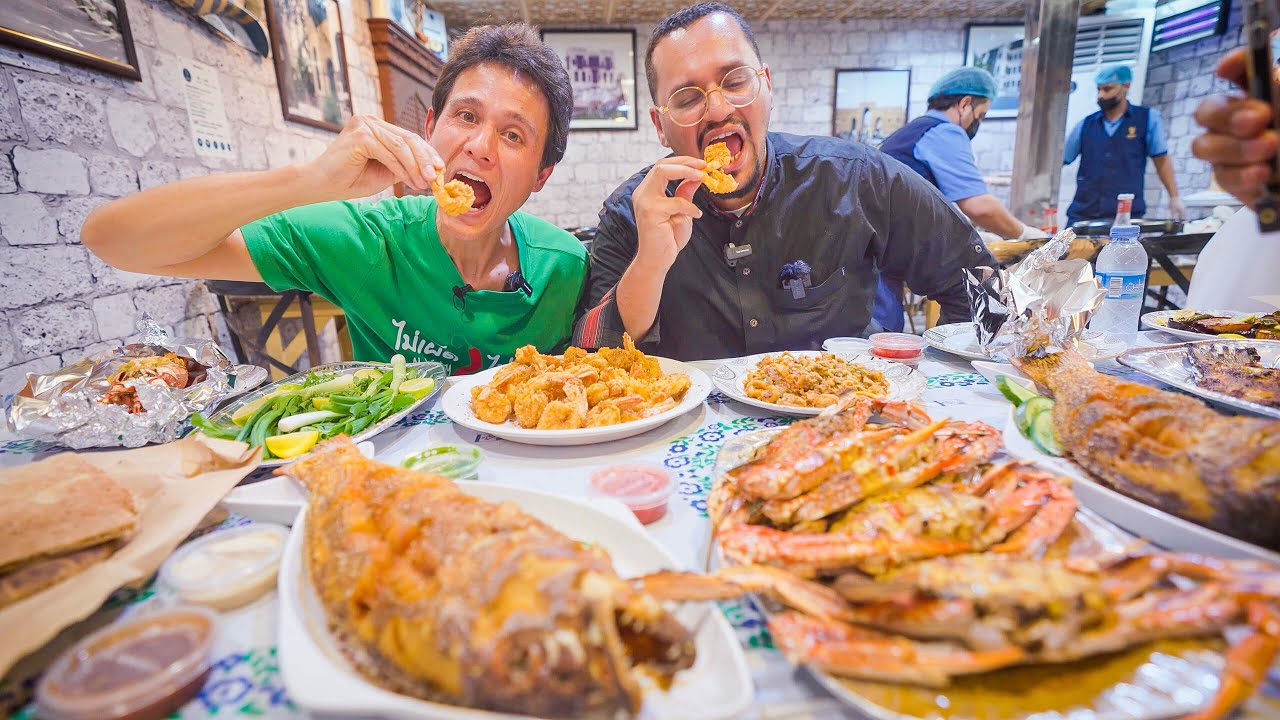 Street Food + SEAFOOD in Saudi Arabia!! 🇸🇦 Best RED SEA Fish and Shrimp in Jeddah!!