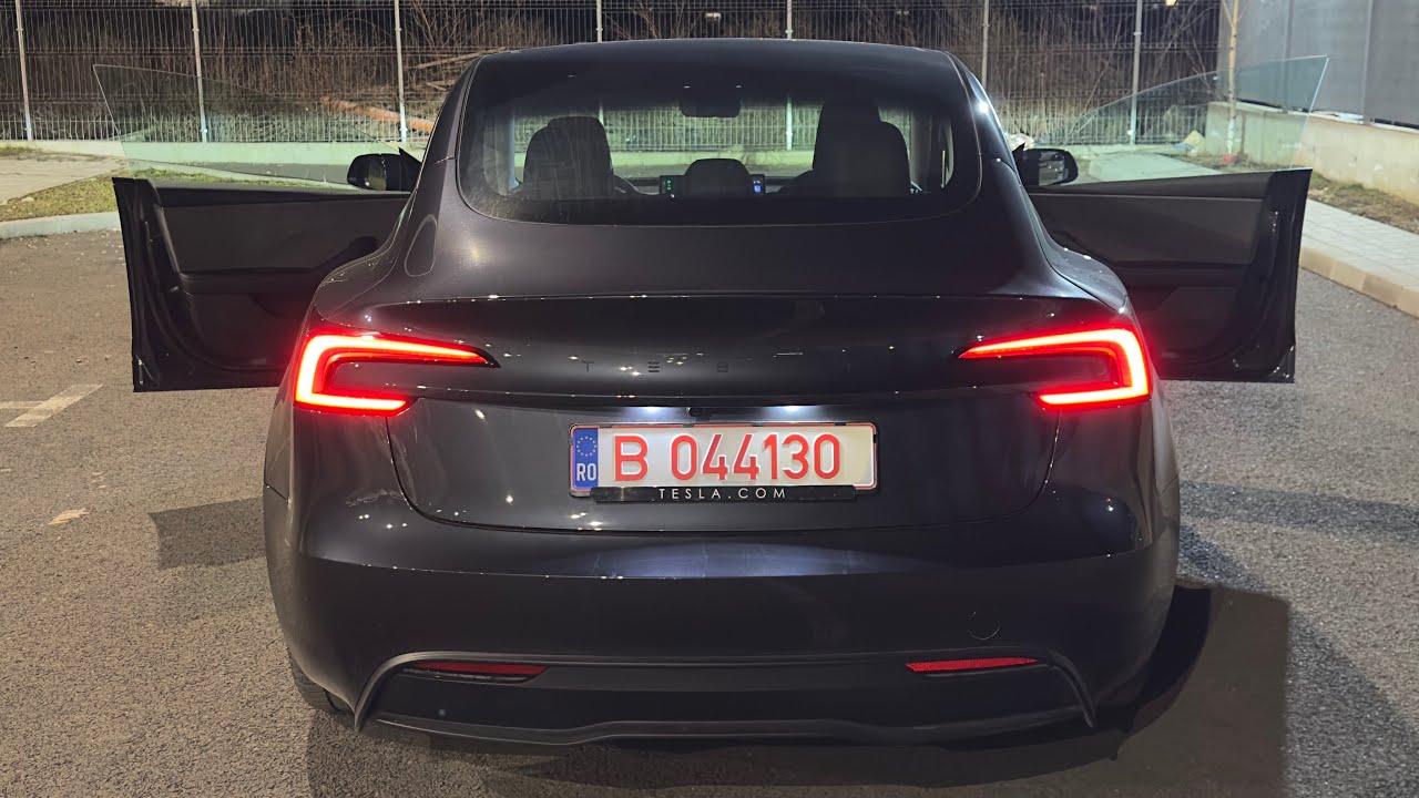 Обзор функции ночного освещения Tesla Model 3 STANDARD 2026