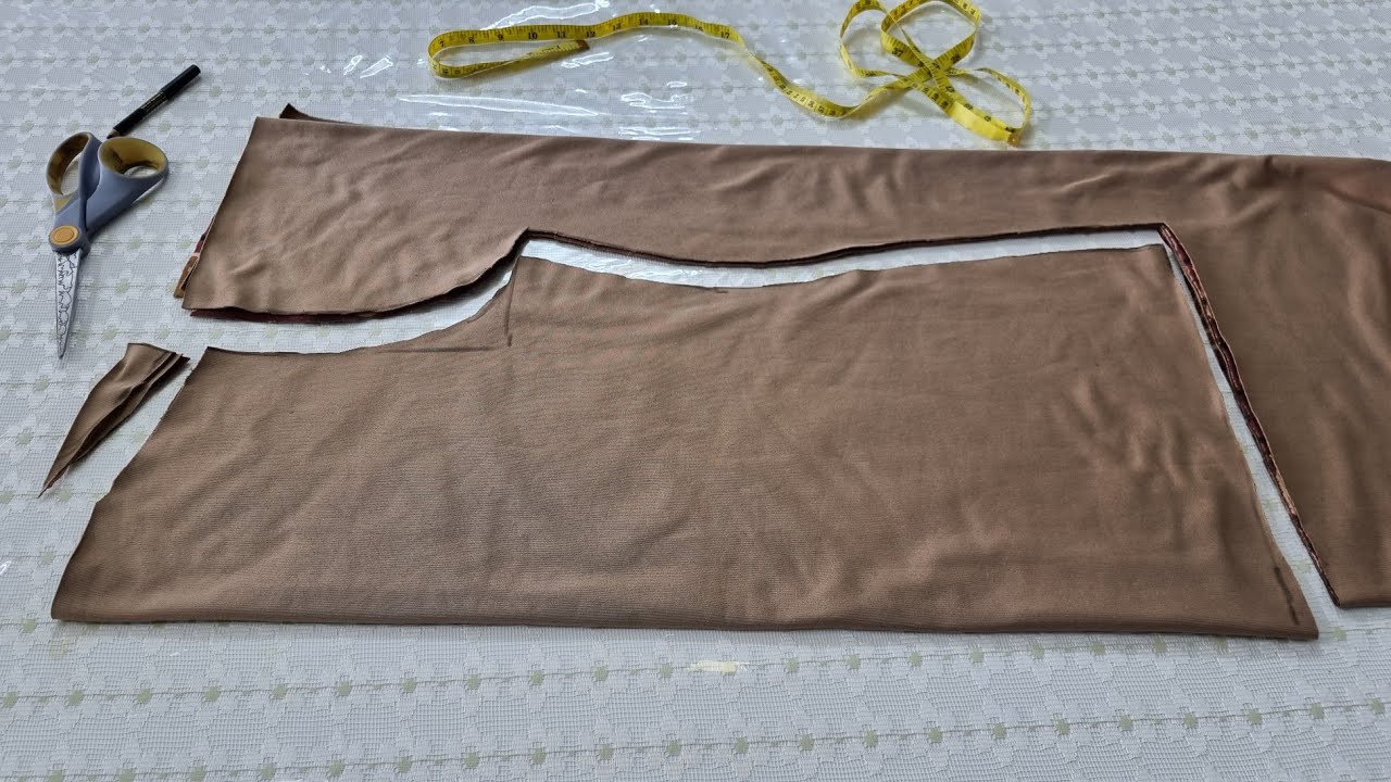 فصال و خياطة تراك نسائي بالتفاصيل/ مقاس XL