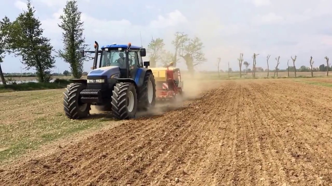 NEW HOLLAND TM155+ VADERSTAD RAPID 300s