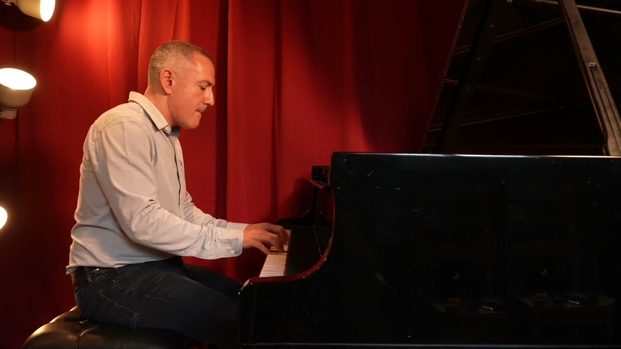 Sweet Child O' Mine (Guns N' Roses) - piano cover Bryan Edery