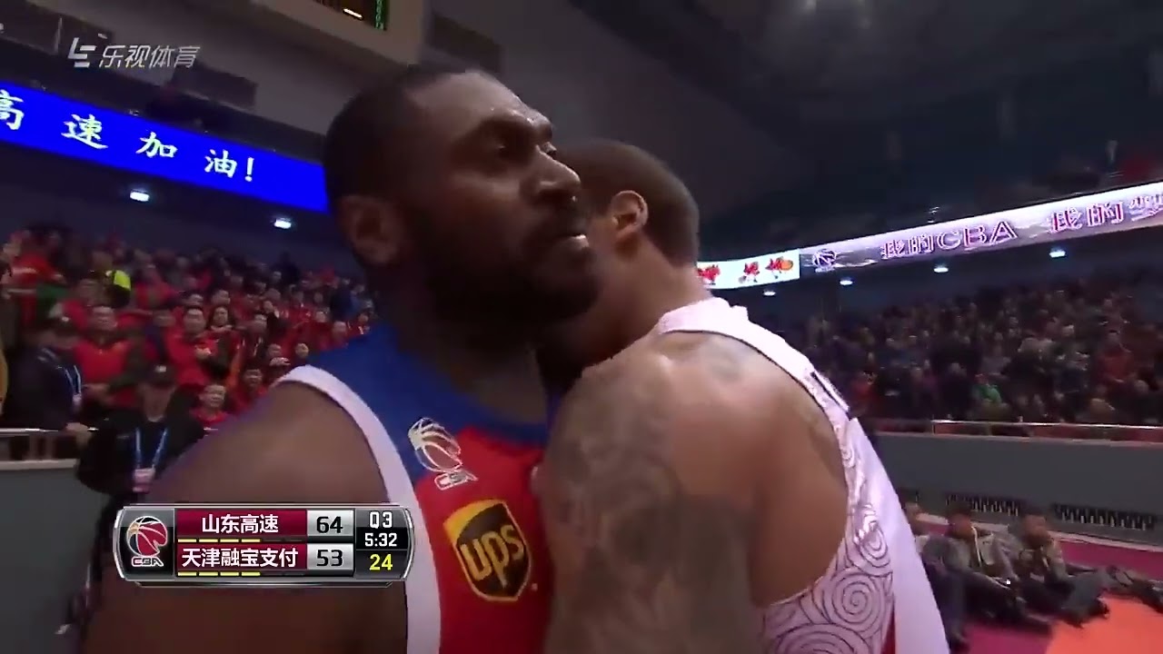 Chinese player runs for his life after cheap shot on Jason Maxiell