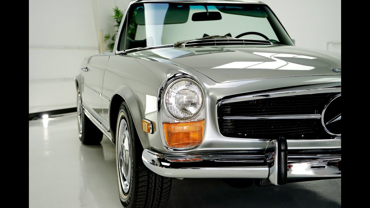 “Pagoda” Preservation Detail 1971 Mercedes-Benz 280SL