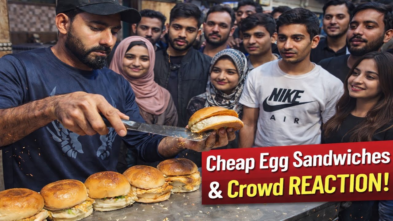 Making Anda Burgers in Bulk | Desi Street Food | Egg Burger Madness at Street Food Stall #viral #yt