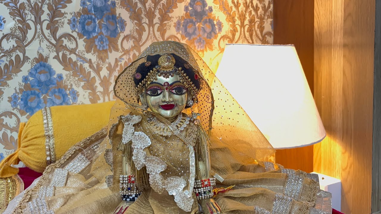 Radha Rani golden dress shringar #janmashtami #radhakrishna #krishna