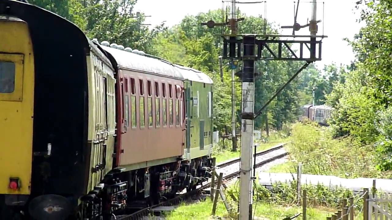 E6003 departs Hayes Knoll