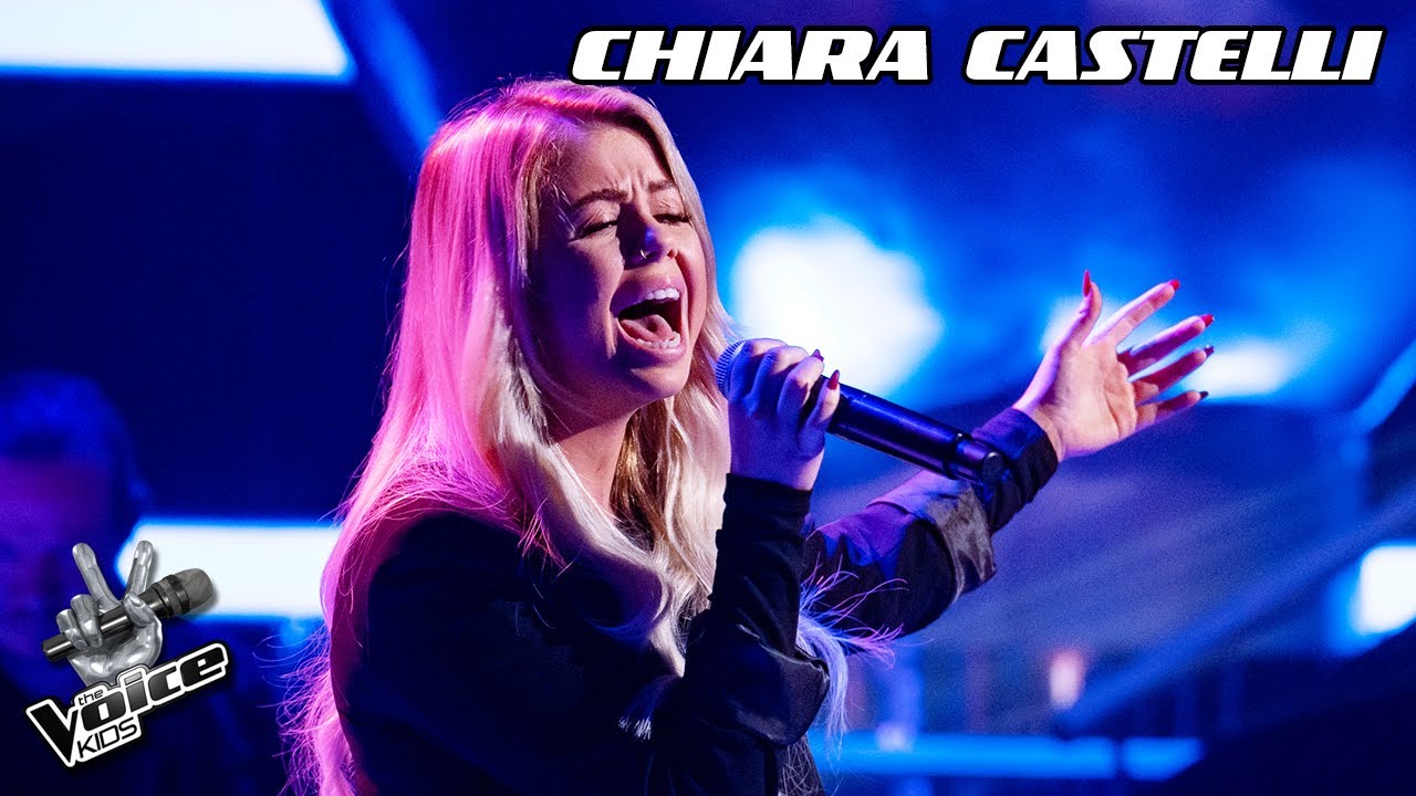 All-Star Chiara Castelli performt ihren eigenen Song 