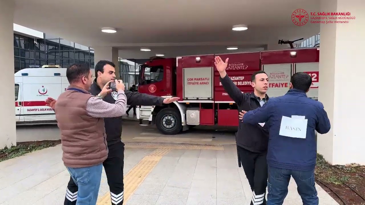 GAZİANTEP  ŞEHİR HASTANESİNDE HAP (HASTANE AFET PLANI) TATBİKATI GERÇEKLEŞTİ