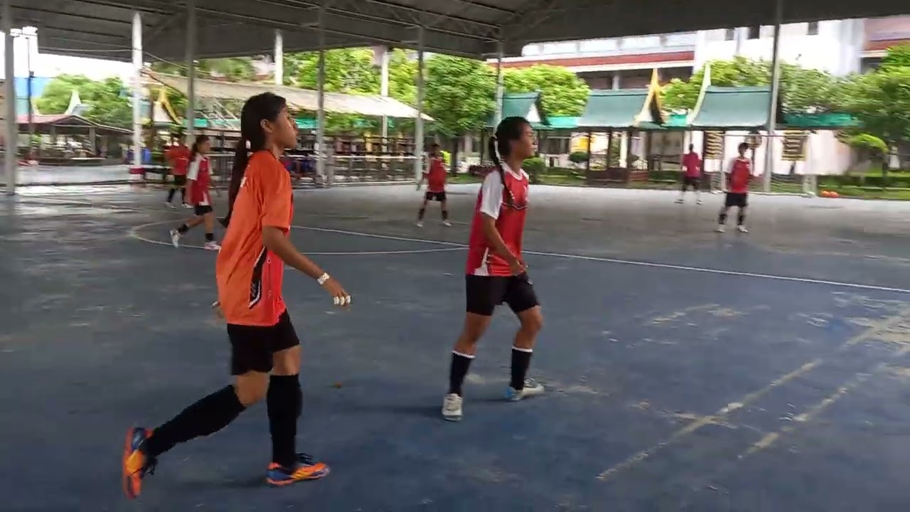 ฟุตซอลหญิงอุ่นเครื่องกิ่งแก้วปราการ-รร.เฉลิมพระเกียรติ..สมุทรสาคร ครึ่งแรก
