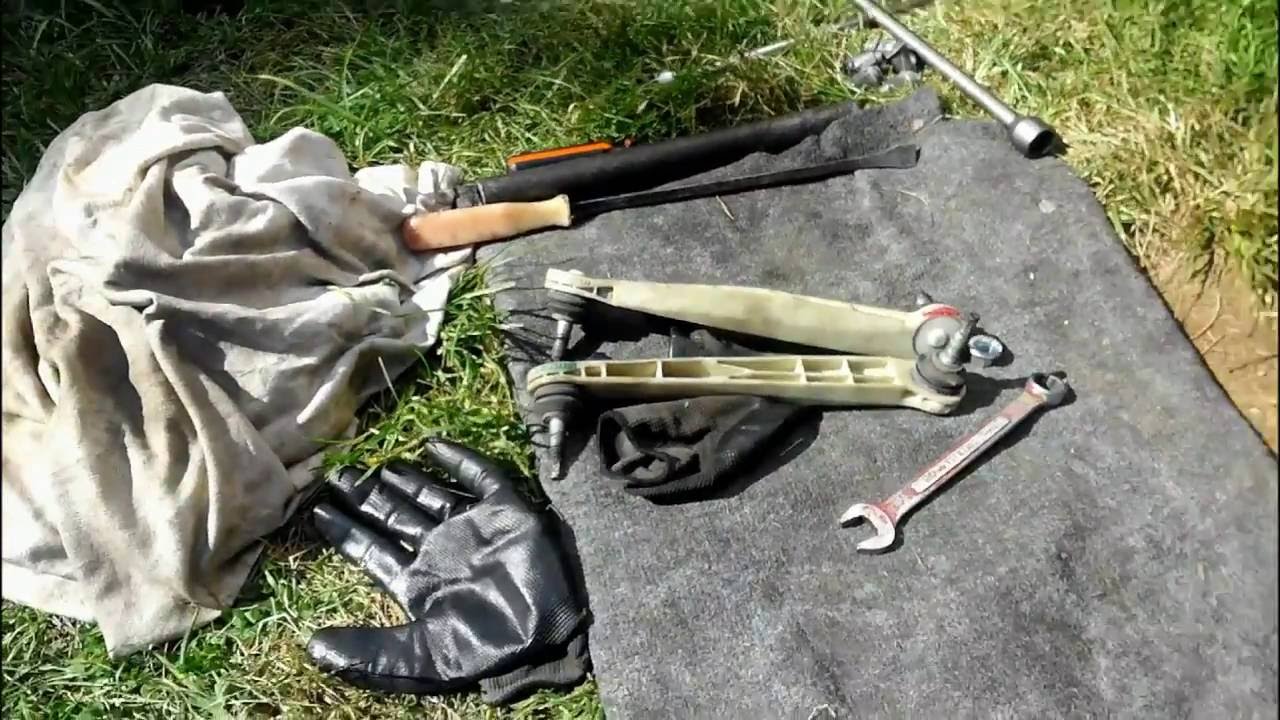 Ford Taurus outer front sway bar links change... PART 2