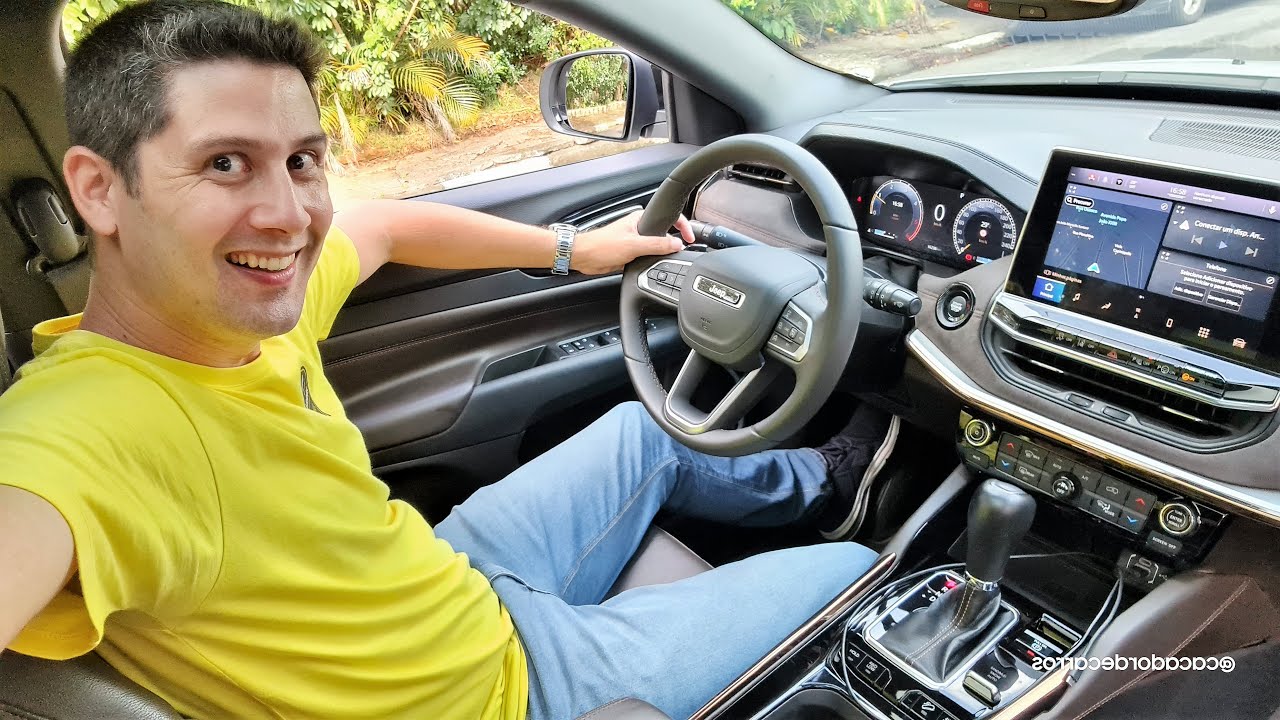 Carnaval de Jeep Commander, sossego ou agito? Caçador de Carros