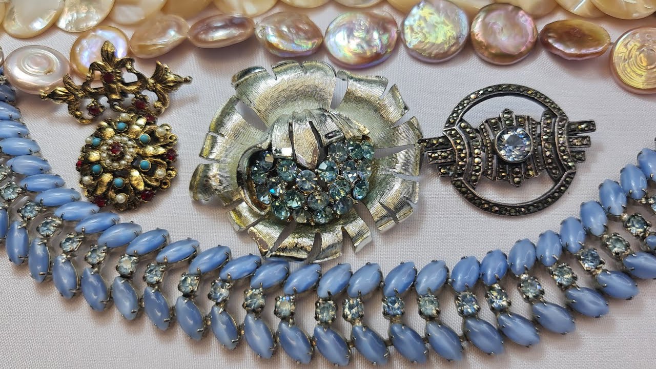 Антикварна бельгійська брошка та інші шедеври блошиного ринку. Pilgrim. Coro.