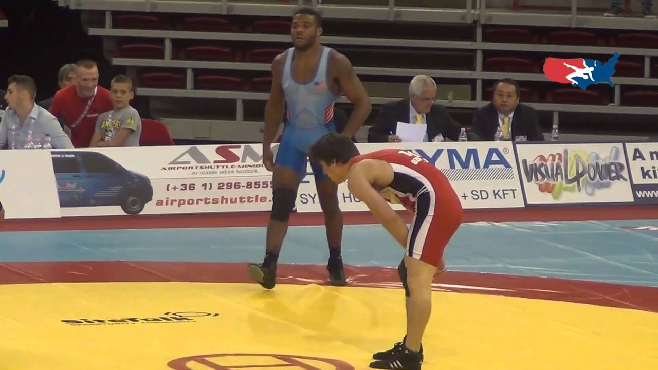 FS World - Burroughs (USA) tech. fall Dzhalilov (TJK), 74 kg