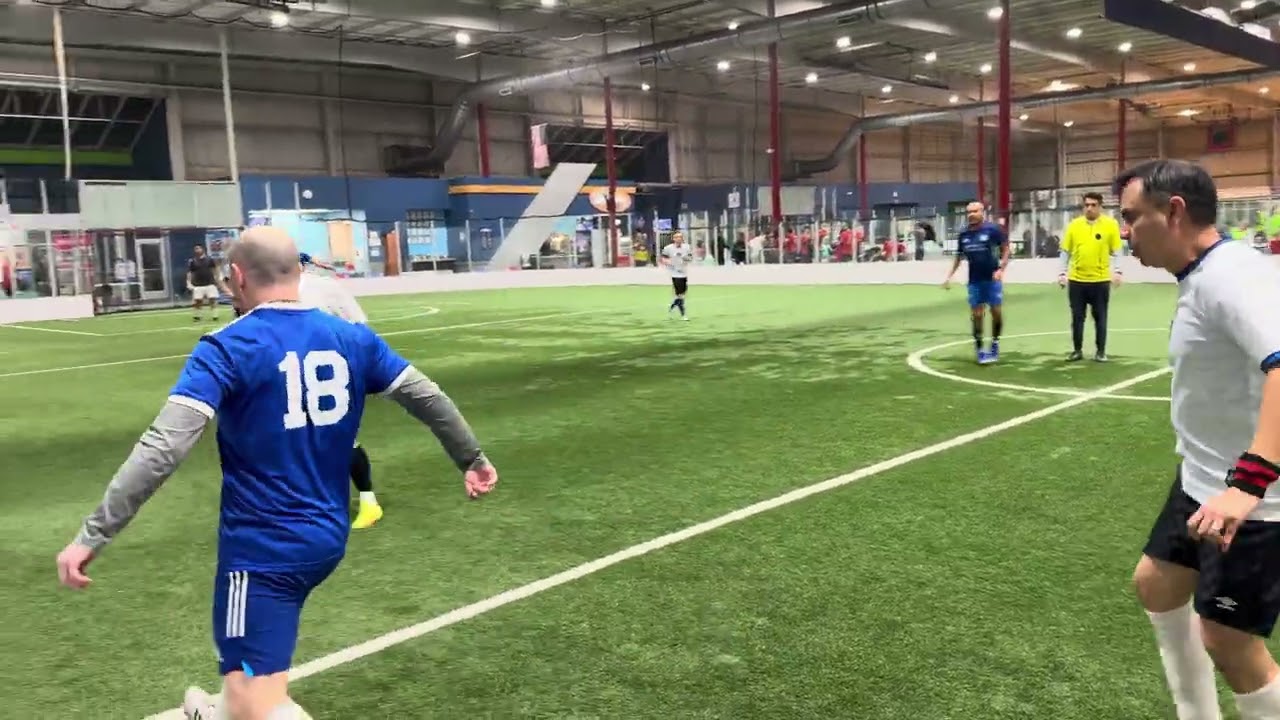 Dynamo WD 40 vs Madison United Silverbacks.  Kickoff 1st half