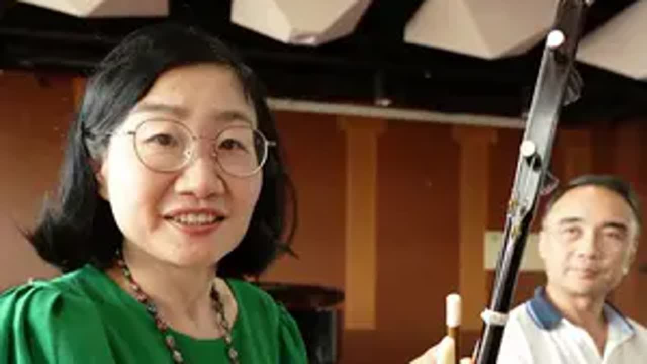 赵戈老师给大家示范一下二胡绑千斤的方法，不会的同学可以作为参考二胡 二胡教学