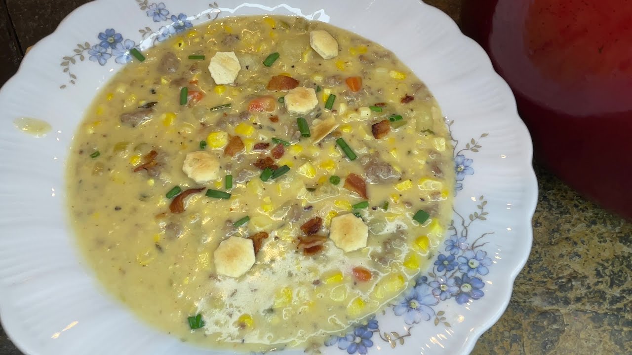 Кукурузный суп с колбасой