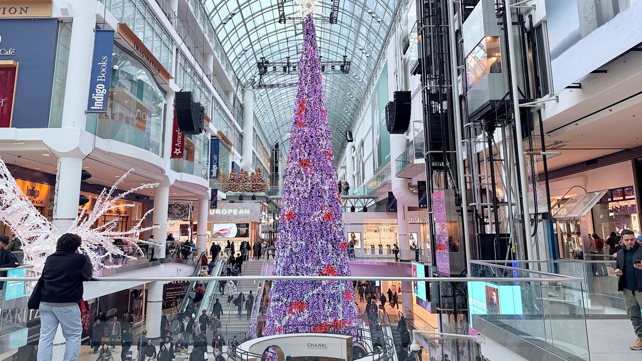 Toronto Union Station to Bloor through Eaton Centre - Dec 19, 2025 / Insta360 Go Ultra