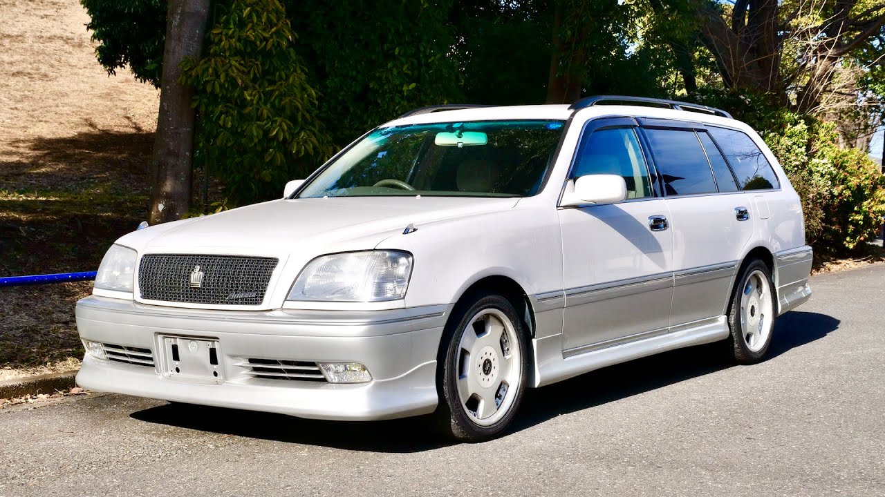 Обзор покупки Toyota Crown Estate Royal Saloon 2001 года (импорт из Франции) на японском аукционе